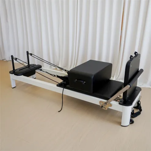Factory direct sales white spray painted aluminum alloy Pilates reformer